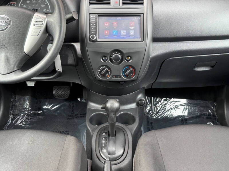 2019 Nissan Versa S Plus