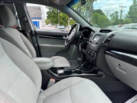 2014 Kia Sorento LX