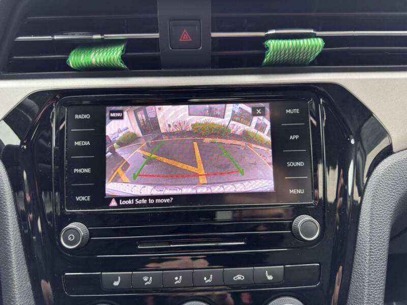 2021 Volkswagen Passat SE