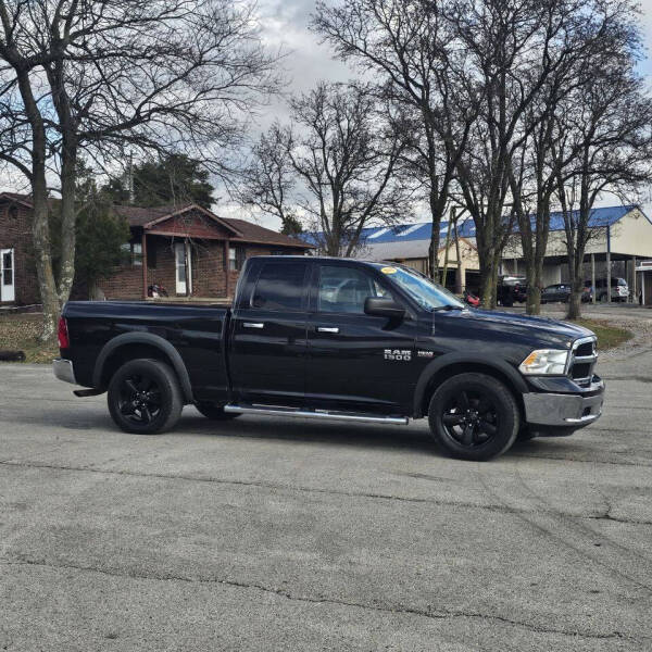 2016 RAM 1500 SLT