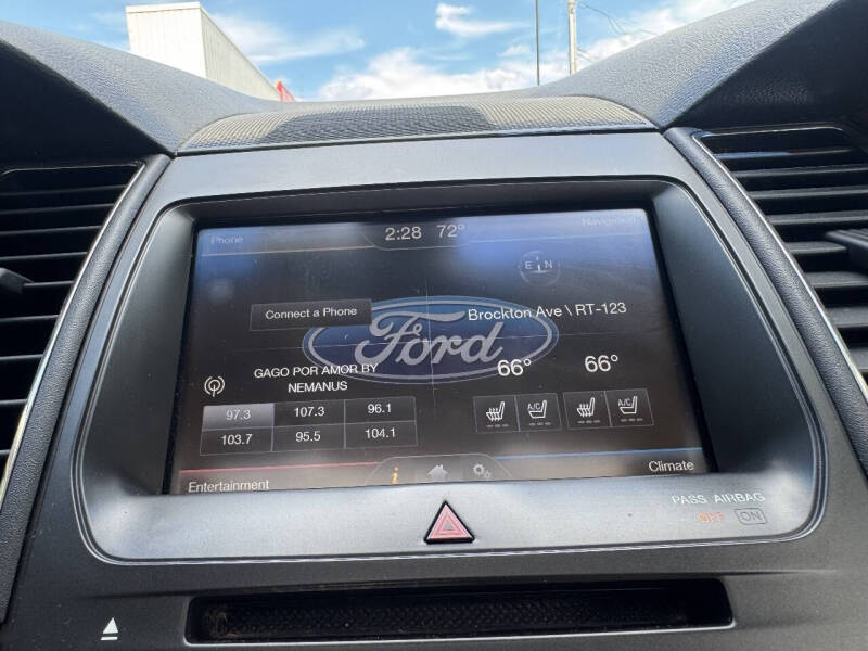 2015 Ford Taurus Limited