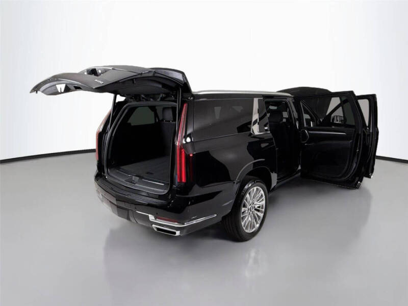 2025 Cadillac Escalade ESV Premium Luxury