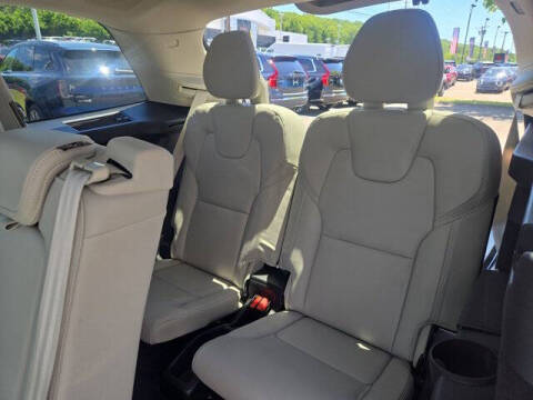 2025 Volvo XC90 T8 Ultra Bright Theme 7P