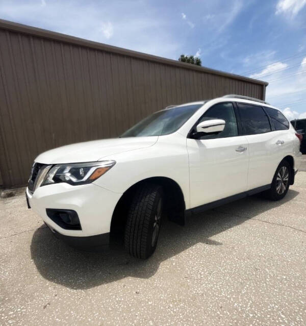2017 Nissan Pathfinder SL