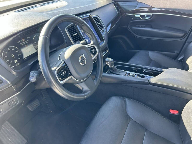 2019 Volvo XC90 T5 Momentum