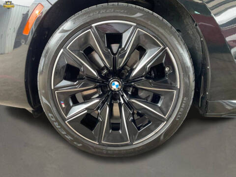 2023 BMW 7 Series 740i