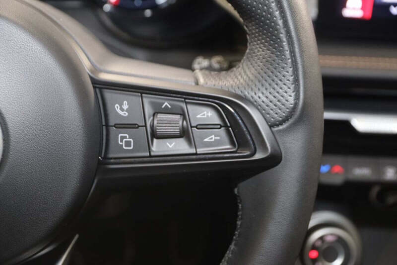 2024 Alfa Romeo Tonale Hybrid Ti