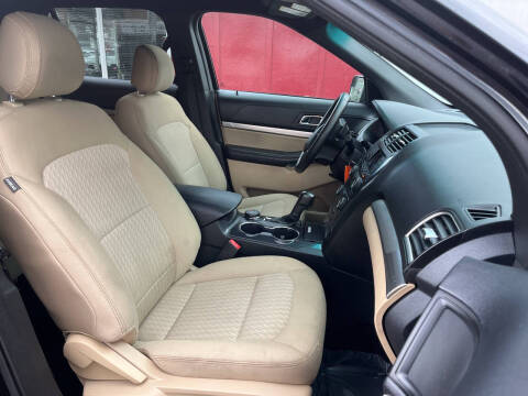 2016 Ford Explorer
