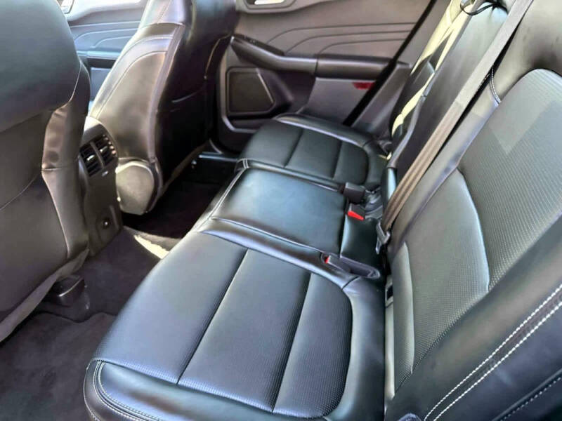 2025 Ford Escape Platinum