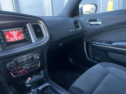 2017 Dodge Charger SE