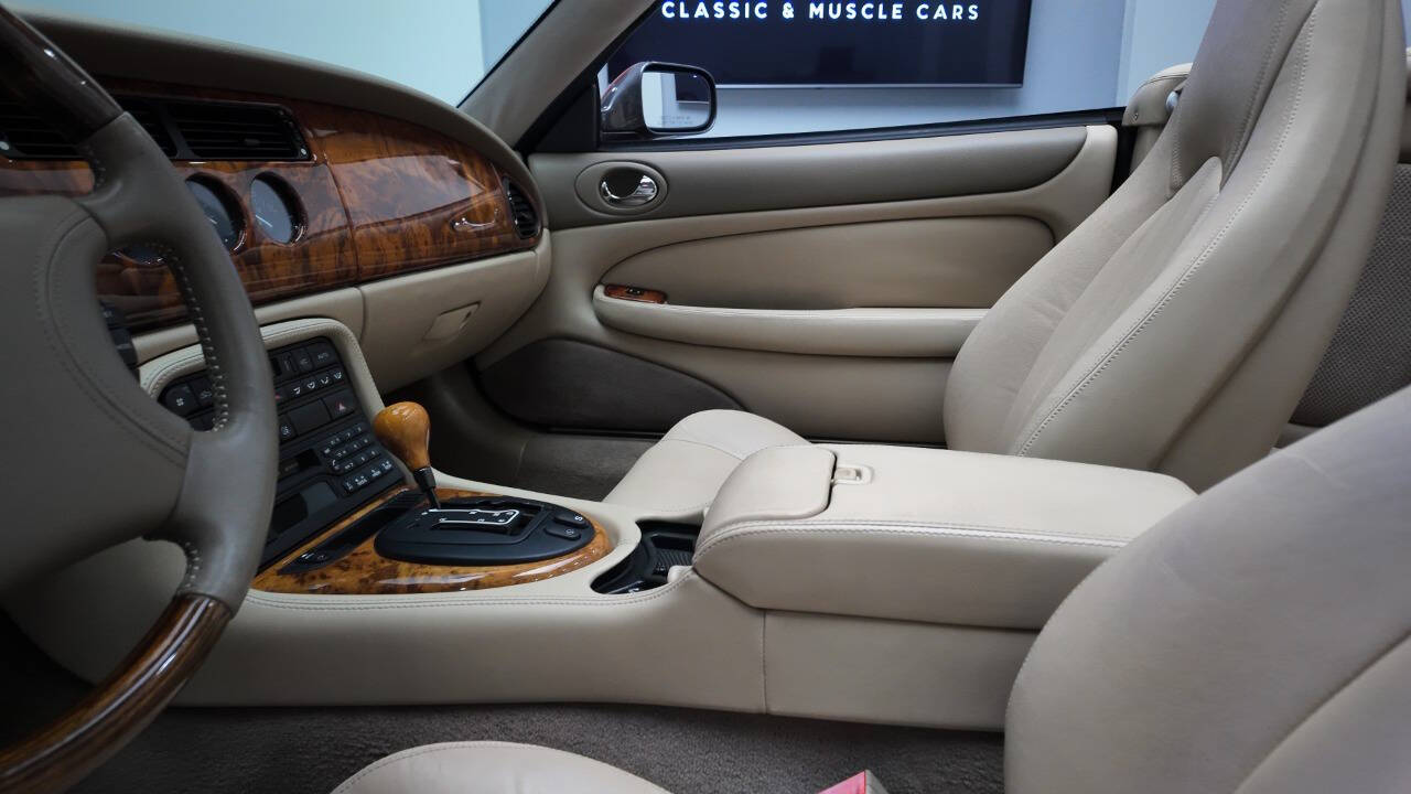 1998 Jaguar XK-Series 41