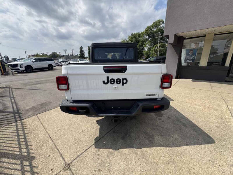 2021 Jeep Gladiator Sport