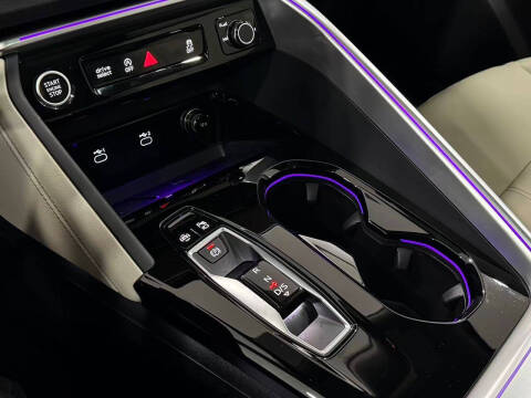 2025 Audi Q5 quattro Premium TFSI