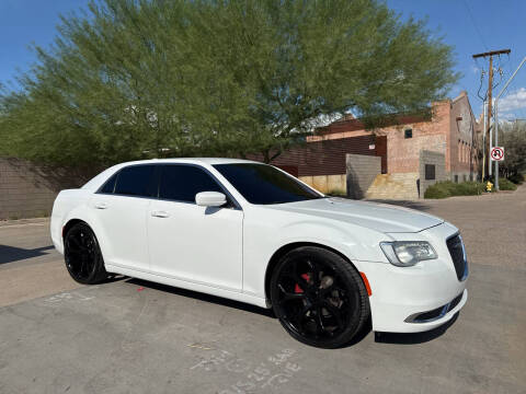 2018 Chrysler 300 Touring L