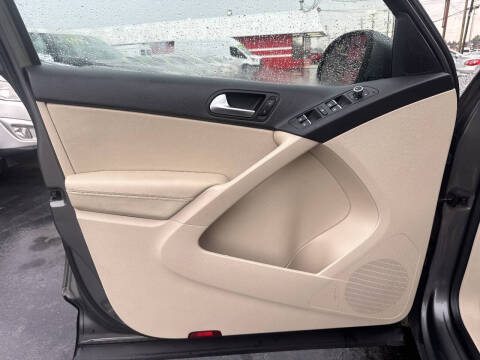 2012 Volkswagen Tiguan SEL