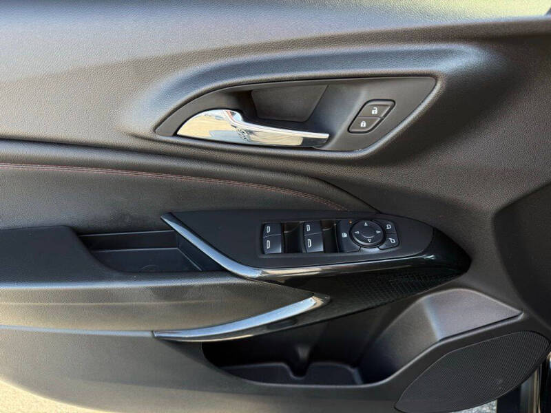 2025 Chevrolet Trax RS