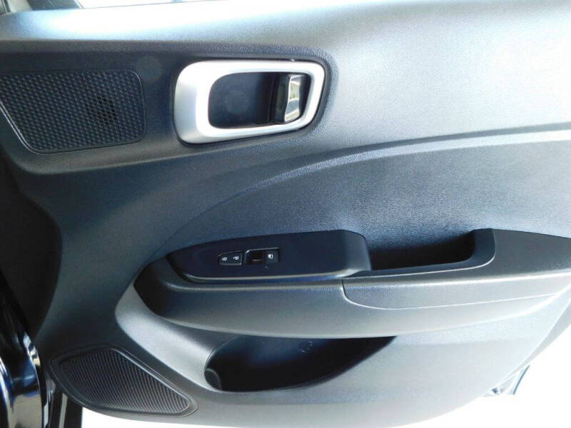 2022 Hyundai Venue SEL