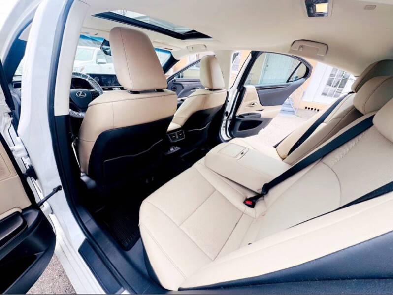 2021 Lexus ES 350