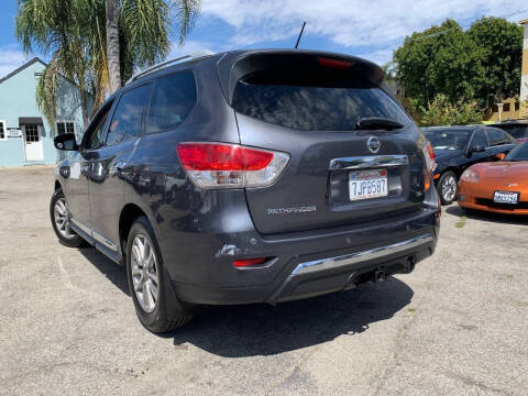 2014 Nissan Pathfinder SL