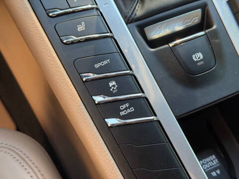 2021 Porsche Macan S