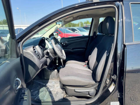 2015 Nissan Versa 1.6 S