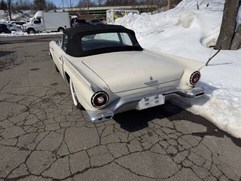 1957 Ford Thunderbird