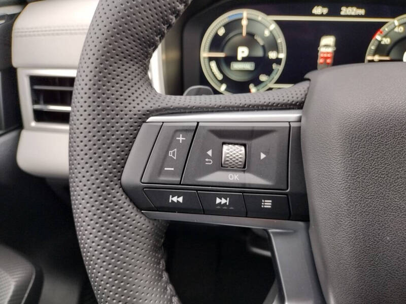 2025 Mitsubishi Outlander PHEV SEL