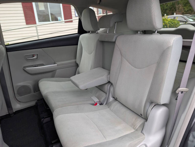 2012 Toyota Prius v Three