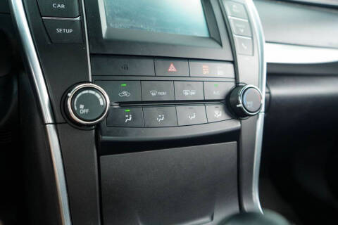 2017 Toyota Camry SE