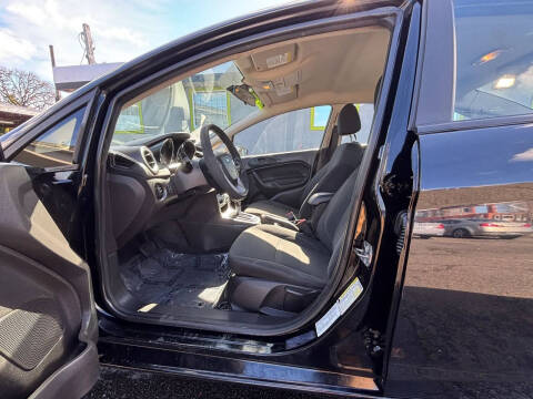 2017 Ford Fiesta SE