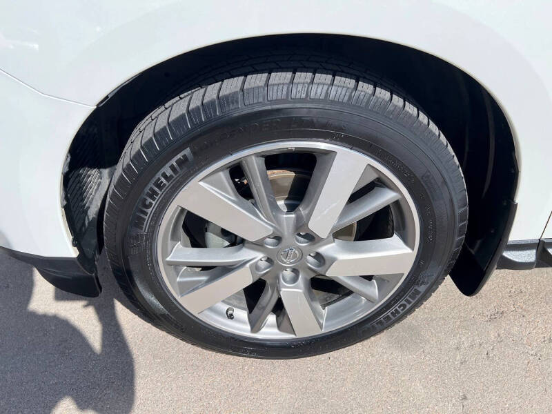 2013 Nissan Pathfinder Platinum