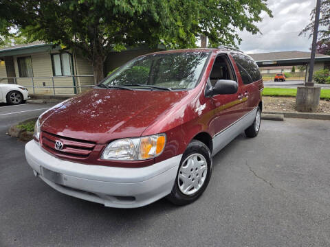 2002 Toyota Sienna LE