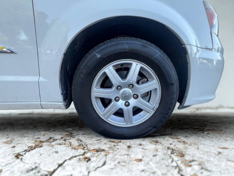 2013 Chrysler Town and Country Touring