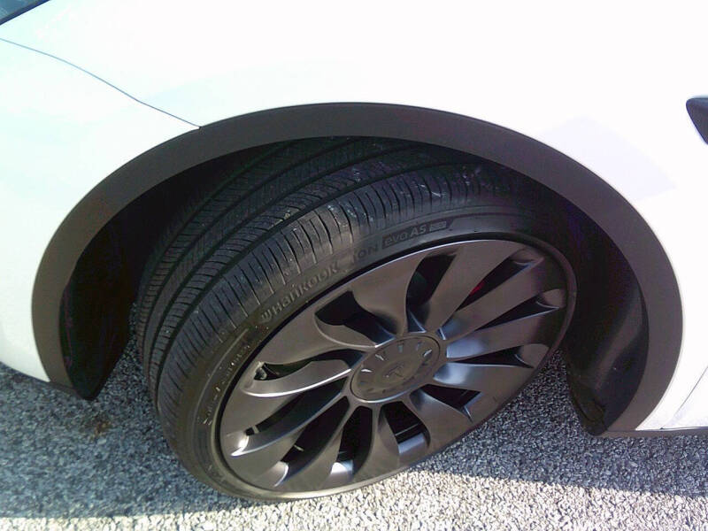2024 Tesla Model Y Performance