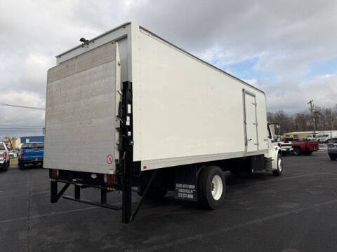 2019 Freightliner M2 106
