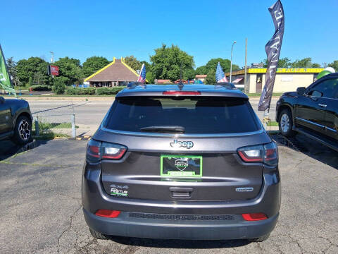 2022 Jeep Compass Latitude Lux