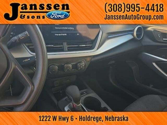 2025 Chevrolet Trax LS