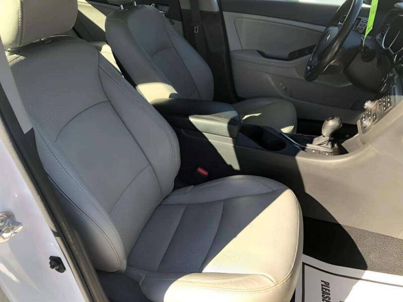 2011 Kia Optima EX Turbo