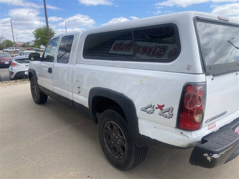 2005 Chevrolet Silverado 1500 Work Truck