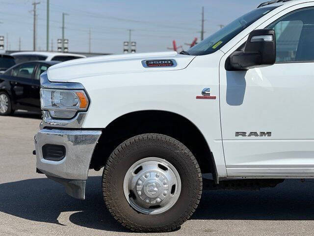 2024 RAM 3500 SLT