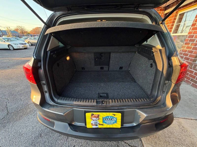 2012 Volkswagen Tiguan LE