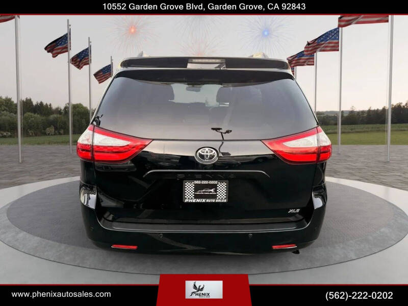 2016 Toyota Sienna