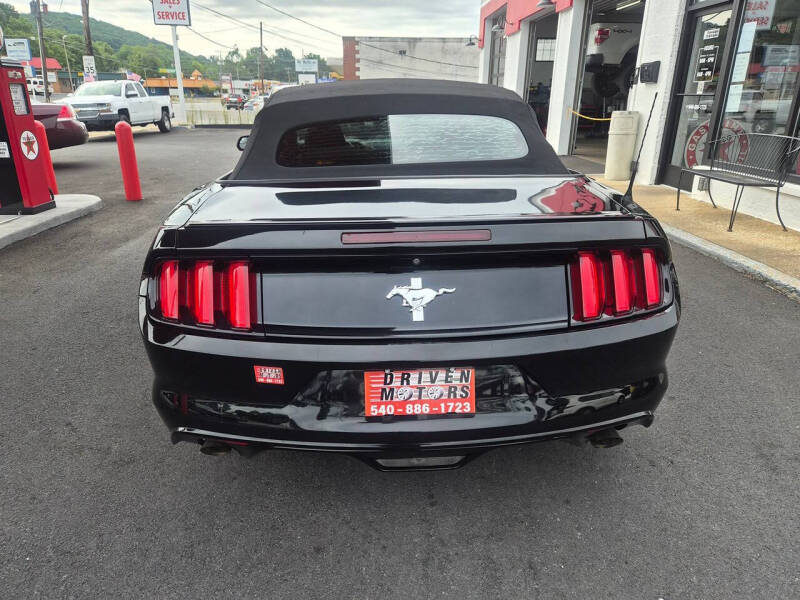 2016 Ford Mustang V6