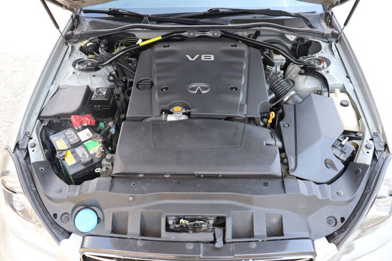 2003 Infiniti Q45 Luxury