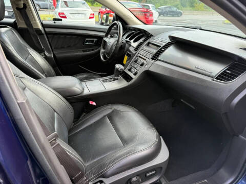 2011 Ford Taurus SEL
