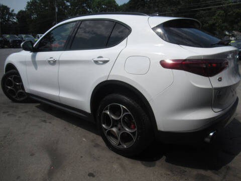 2018 Alfa Romeo Stelvio Sport