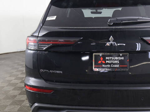 2026 Mitsubishi Outlander ES