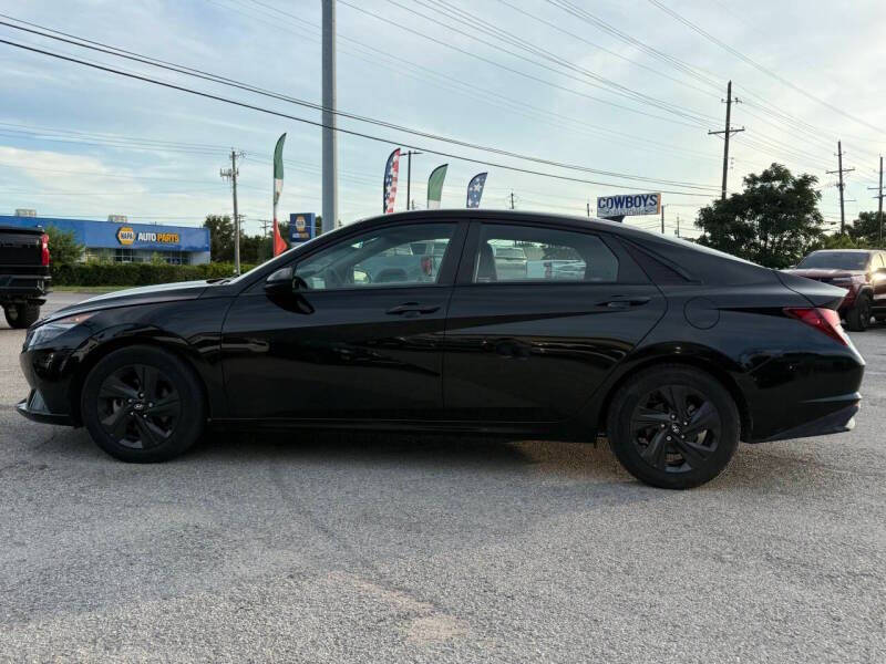 2022 Hyundai Elantra SEL