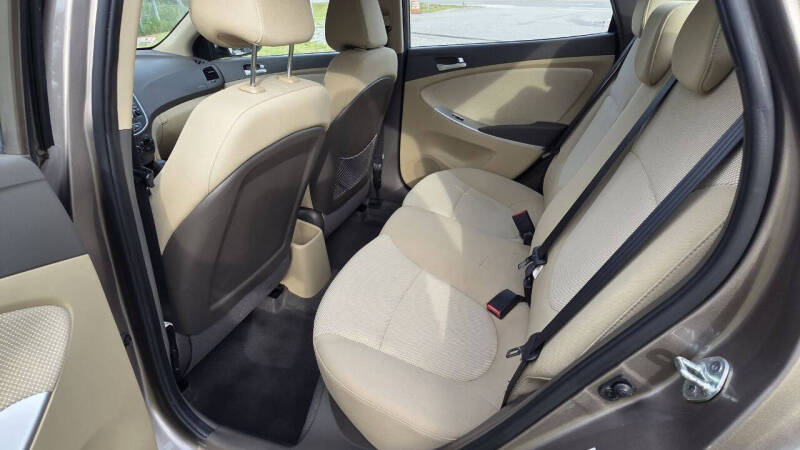 2013 Hyundai Accent GLS