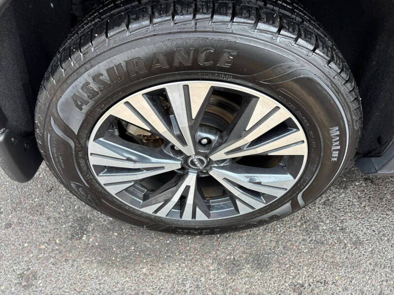 2022 Nissan Rogue SV